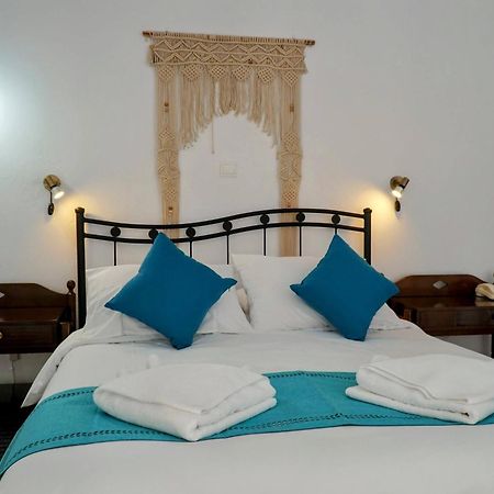 Aparthotel Taxiarchis Symi Exterior foto